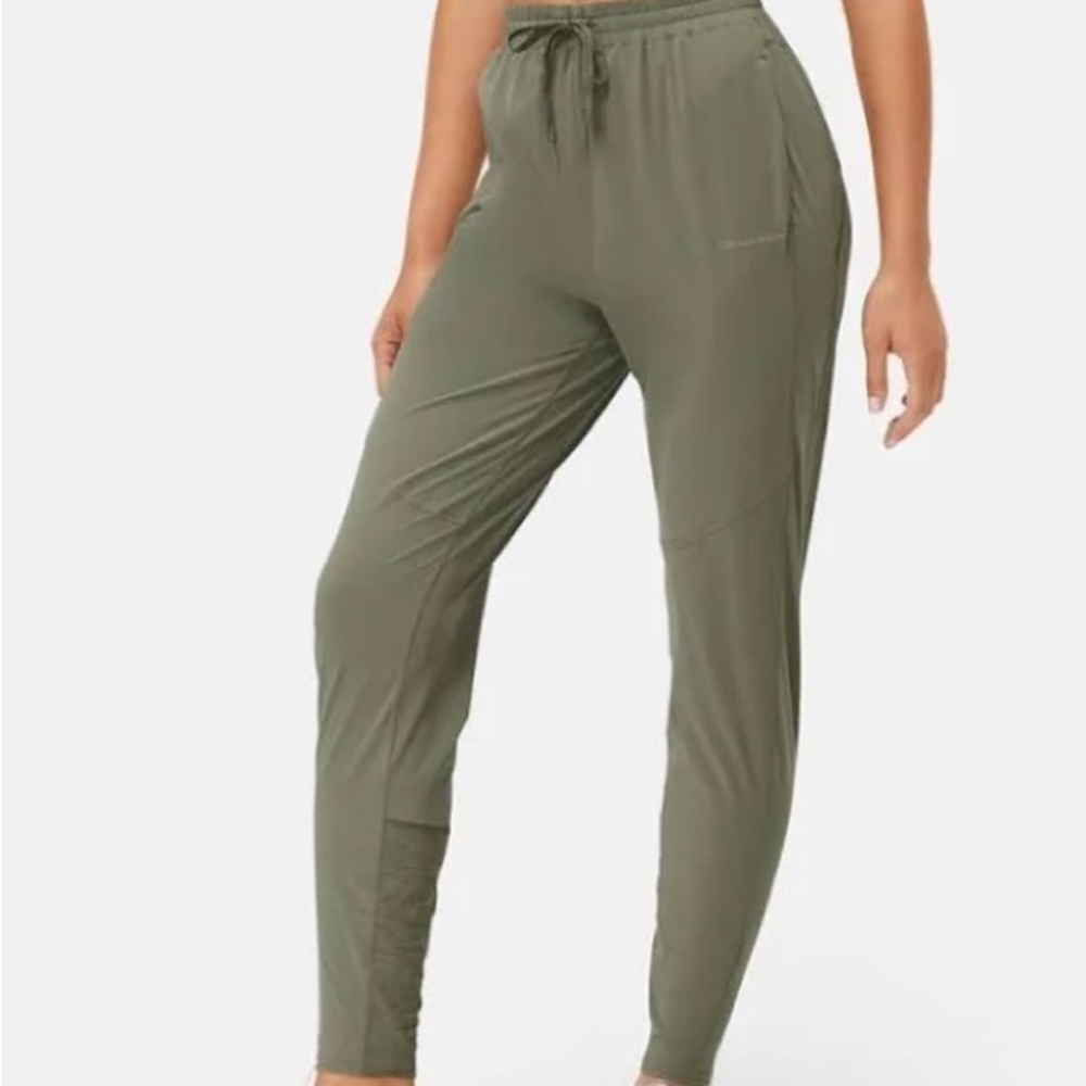 Outdoor voices track pant